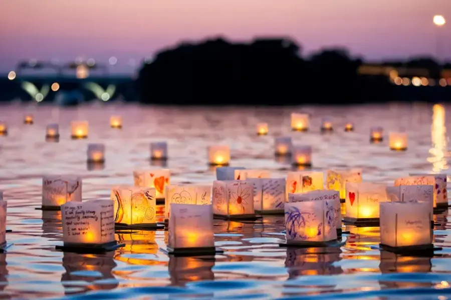 Water Lantern Festival Köln